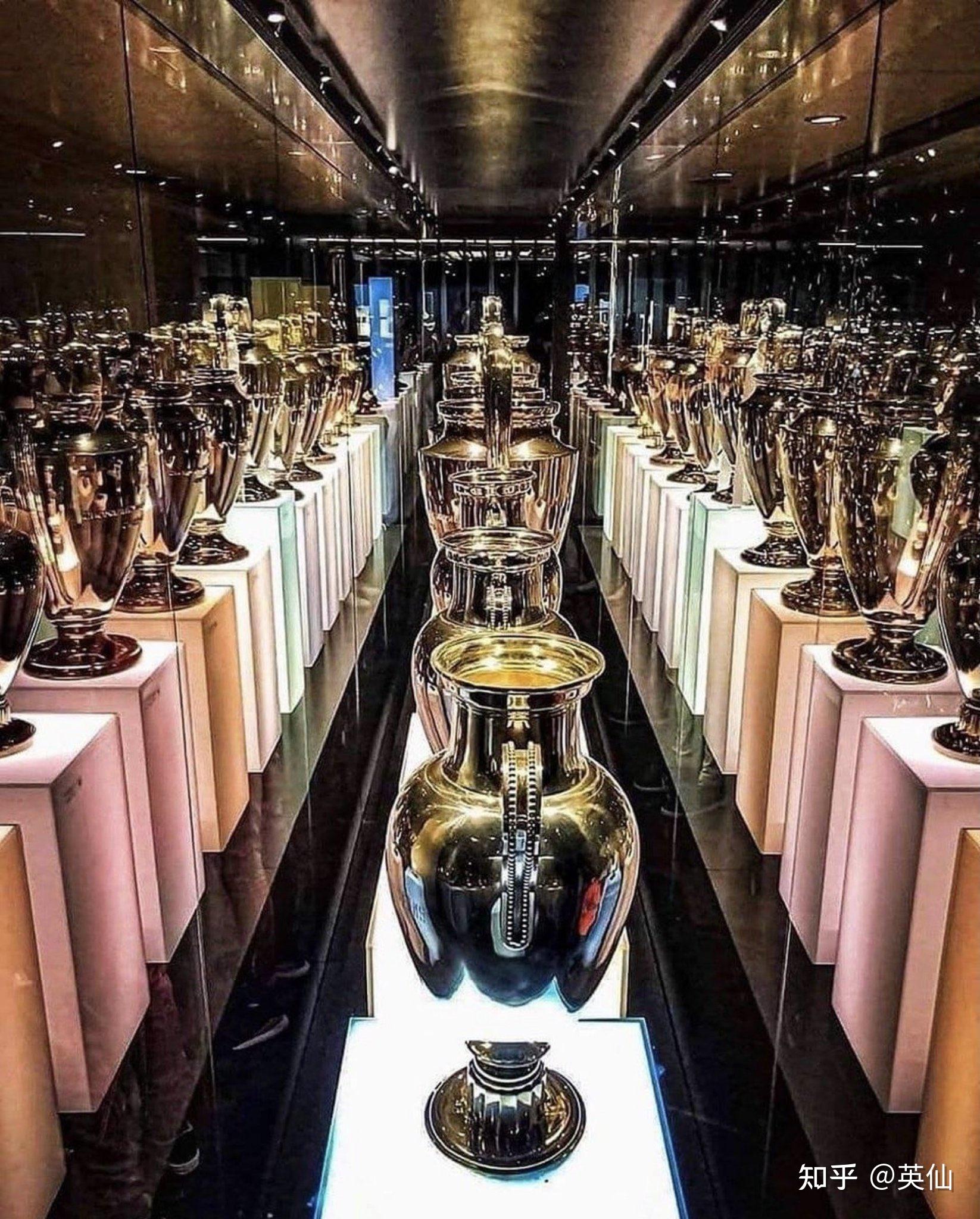 LOL官网登录入口-转会期莱比锡调整名单以备欧冠，迎来里程碑环节打磨，底气十足，临场指挥获称赞的简单介绍