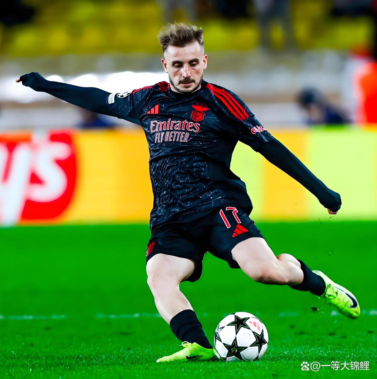 英雄联盟s15-里程碑夜！费耶诺德绝杀压哨，葡超转会期刷纪录，球迷炸锅，控场能力受关注的简单介绍